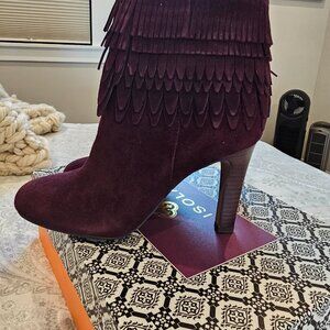 New in Box - Isola Layton Bordo Suede Bootie US 7.5M